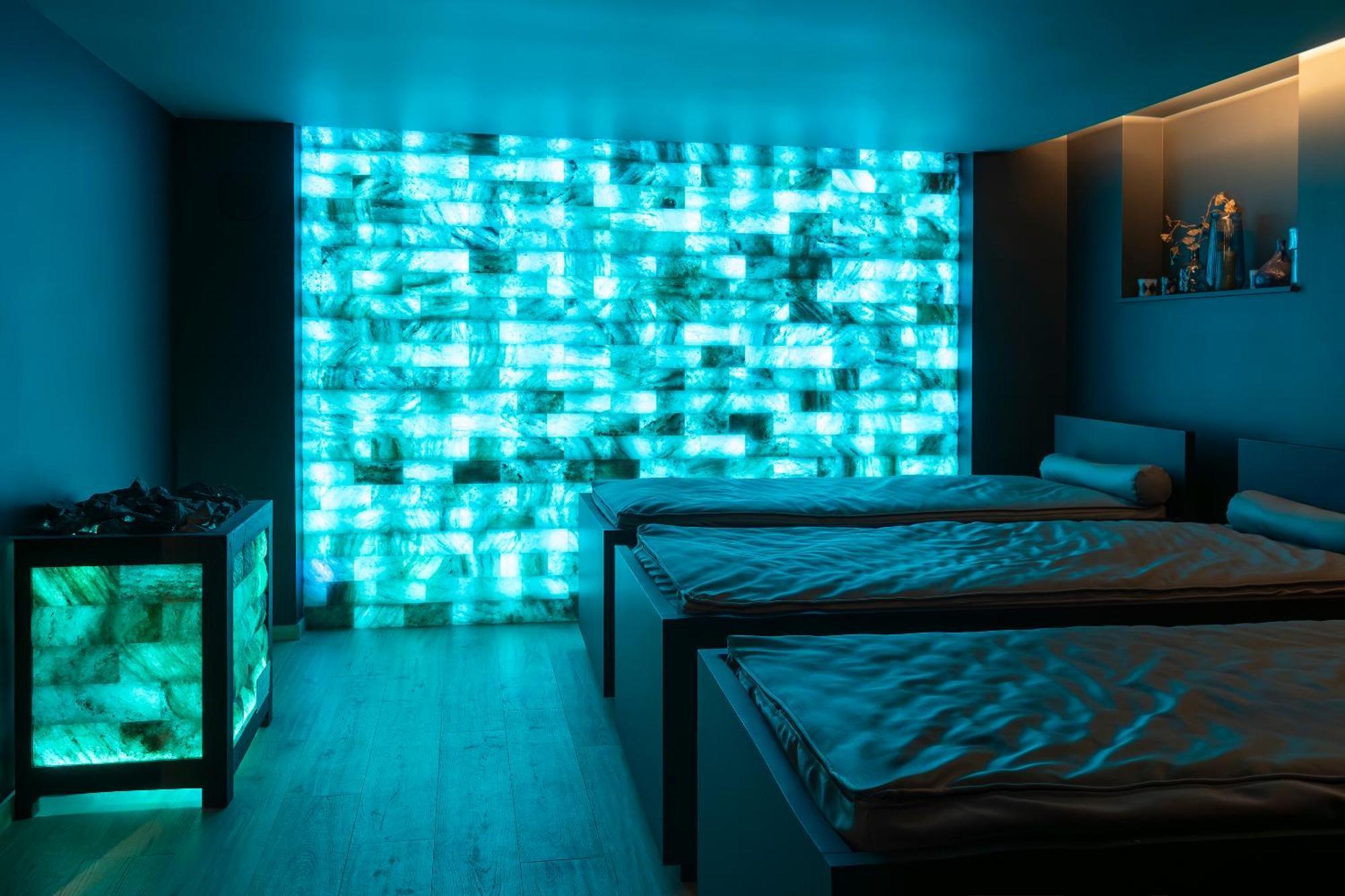 Best Western Premier Le Chapitre Hotel And Spa Ремирмонт Екстериор снимка