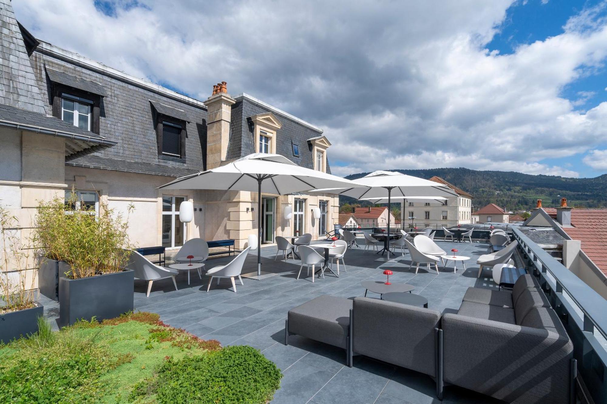 Best Western Premier Le Chapitre Hotel And Spa Ремирмонт Екстериор снимка