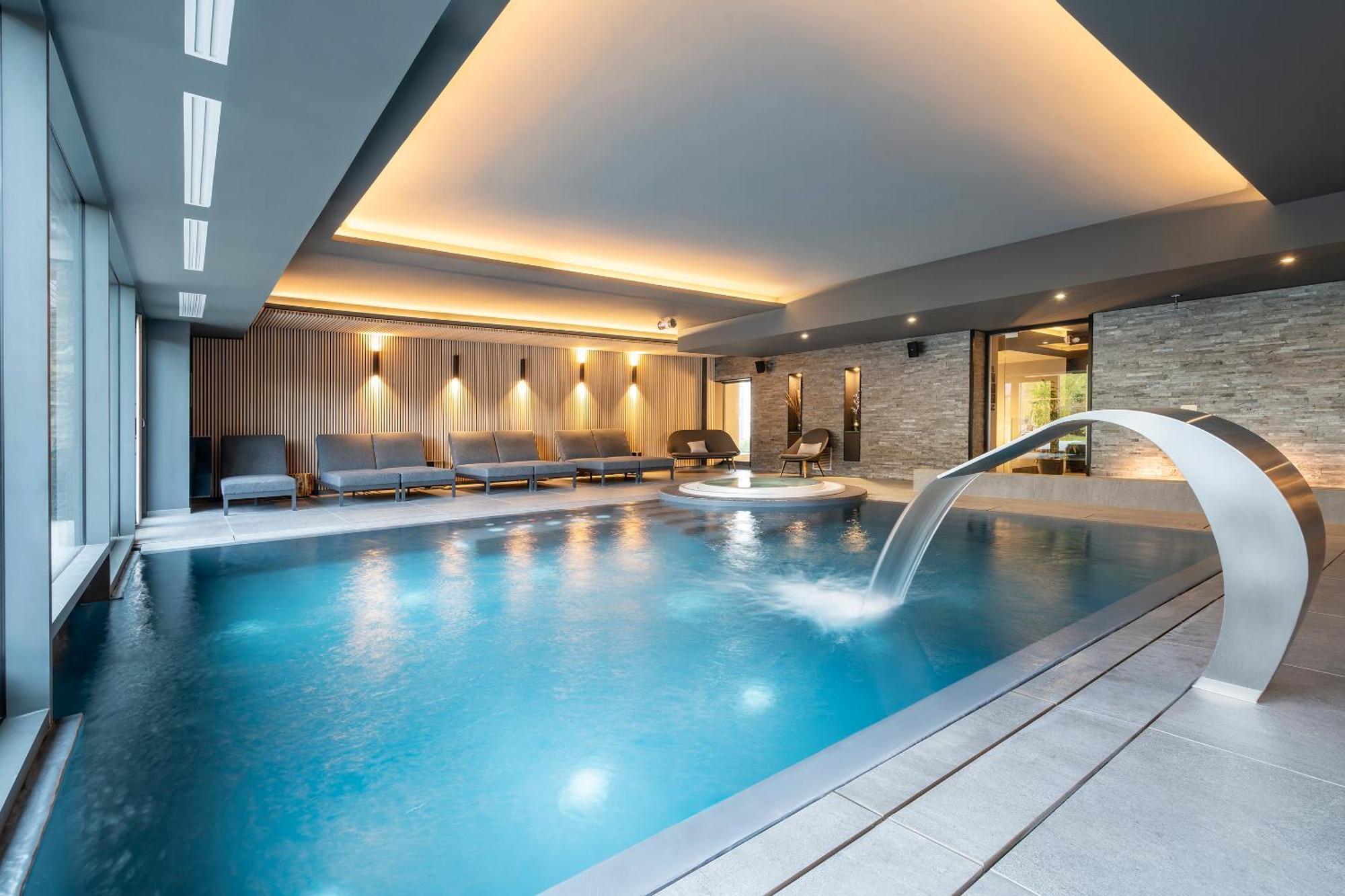 Best Western Premier Le Chapitre Hotel And Spa Ремирмонт Екстериор снимка