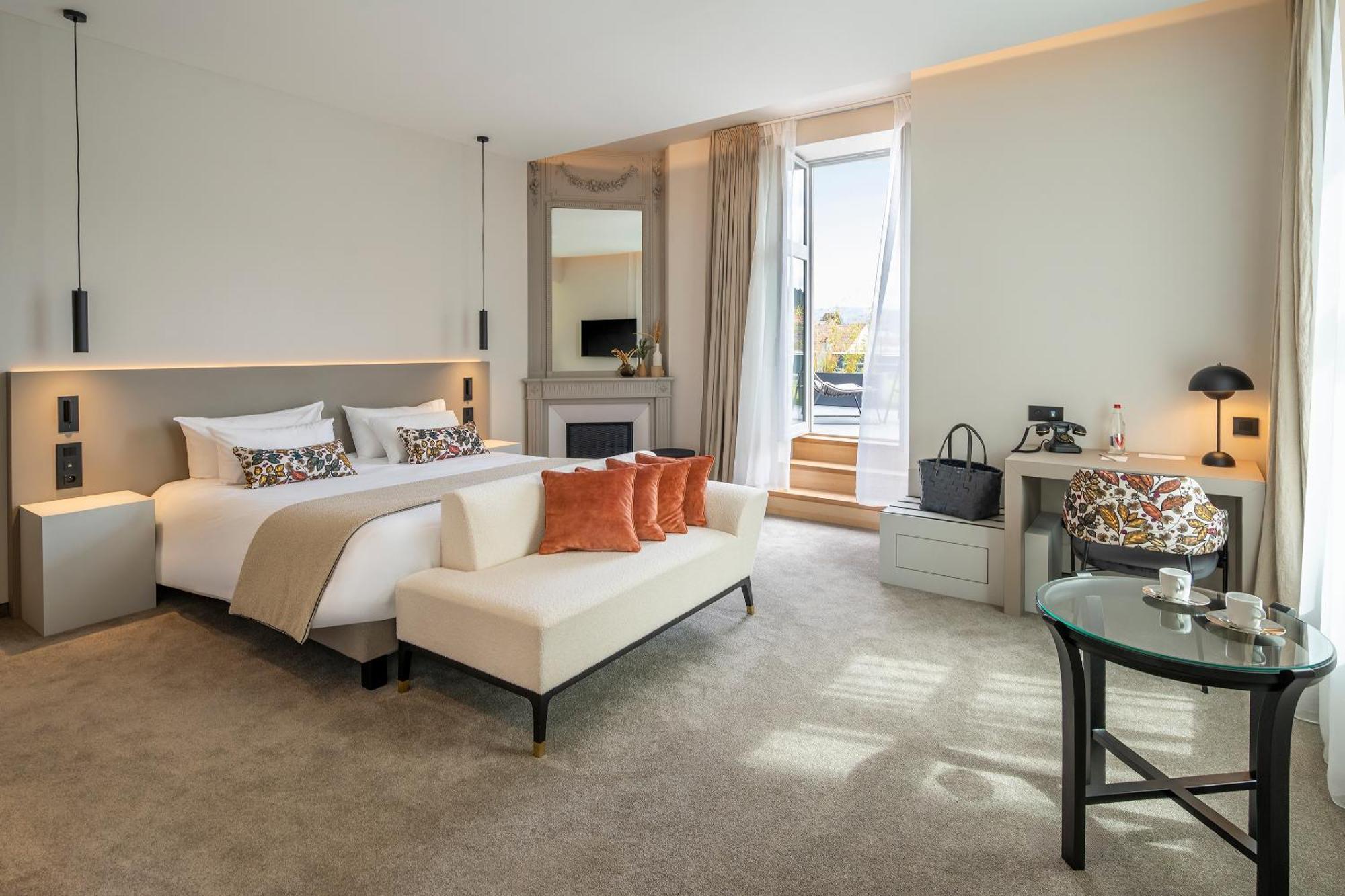 Best Western Premier Le Chapitre Hotel And Spa Ремирмонт Екстериор снимка